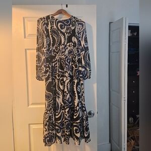 LOFT Black and White Paisley Long Sleeve Dress Size 2